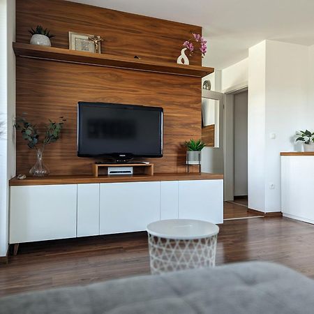 Domen'S Cozy Rentals Κραν Εξωτερικό φωτογραφία