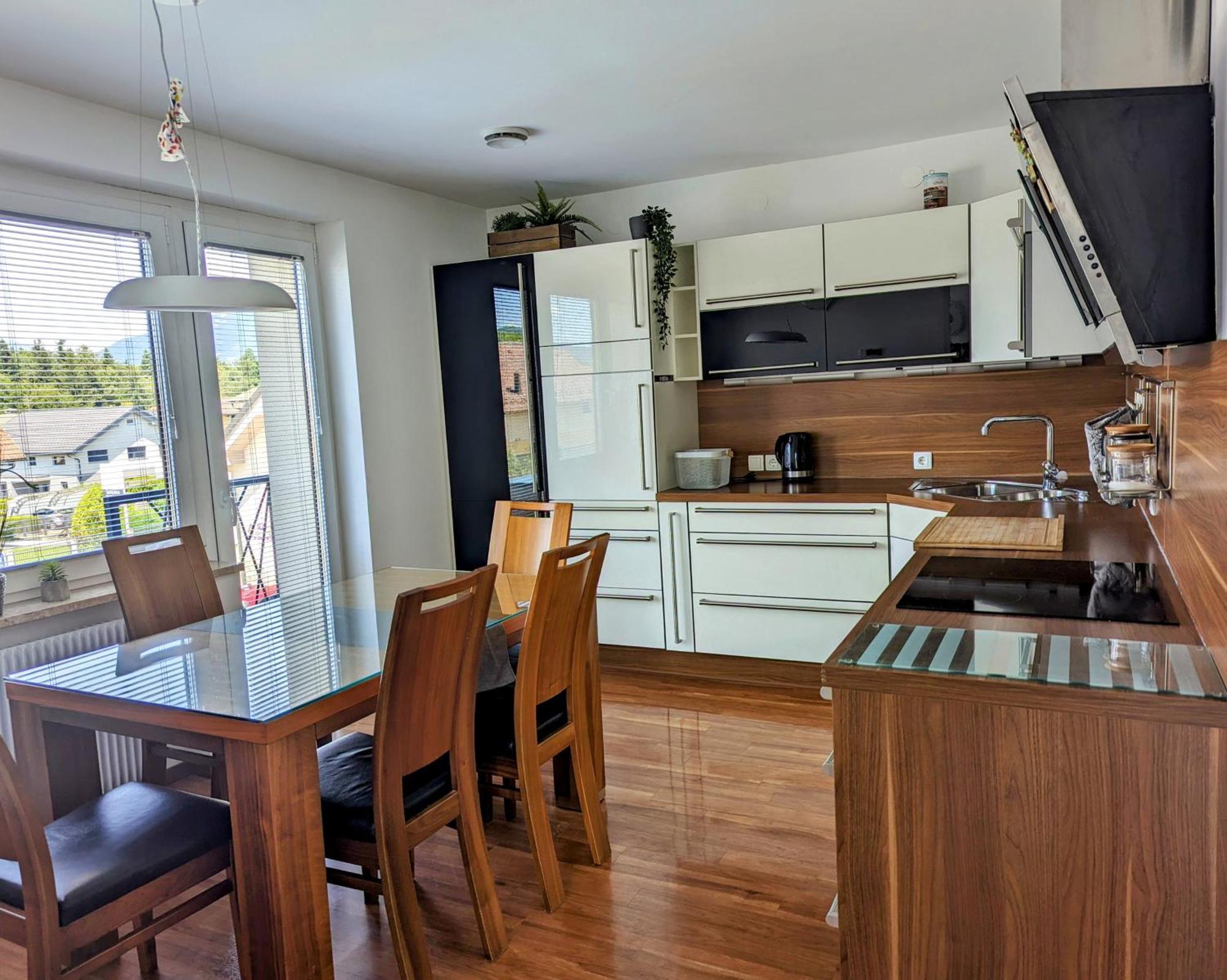 Domen'S Cozy Rentals Κραν Εξωτερικό φωτογραφία