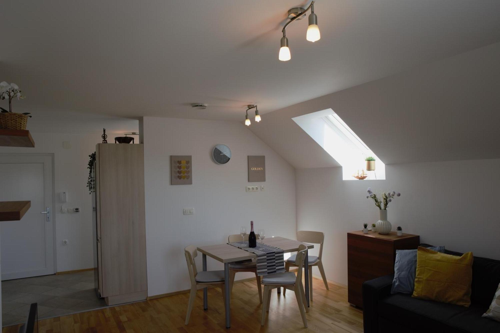 Domen'S Cozy Rentals Κραν Εξωτερικό φωτογραφία