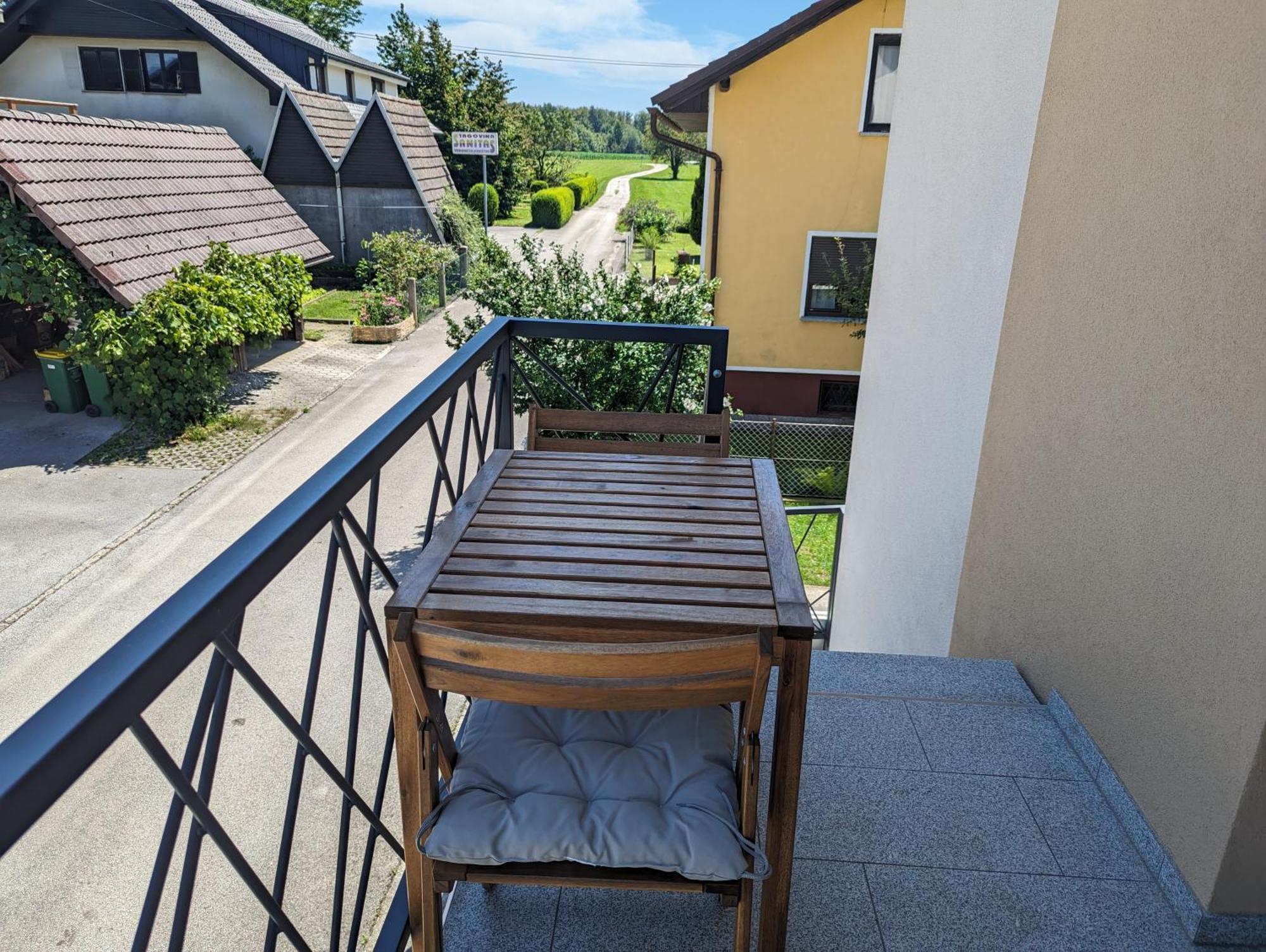 Domen'S Cozy Rentals Κραν Εξωτερικό φωτογραφία