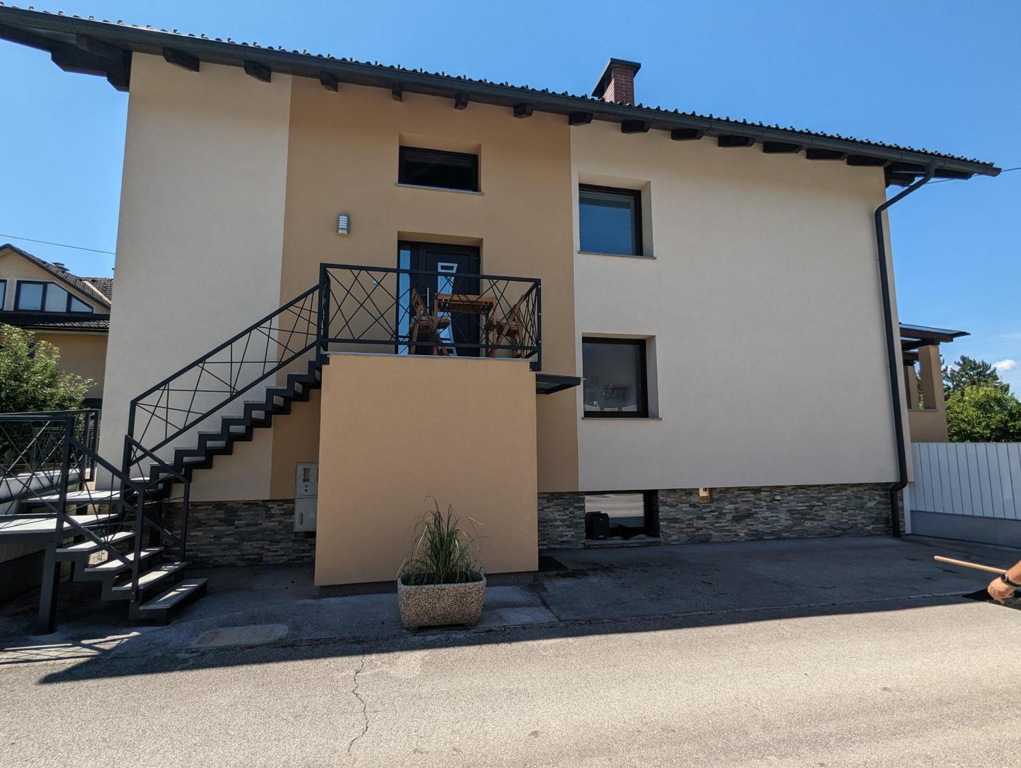 Domen'S Cozy Rentals Κραν Εξωτερικό φωτογραφία