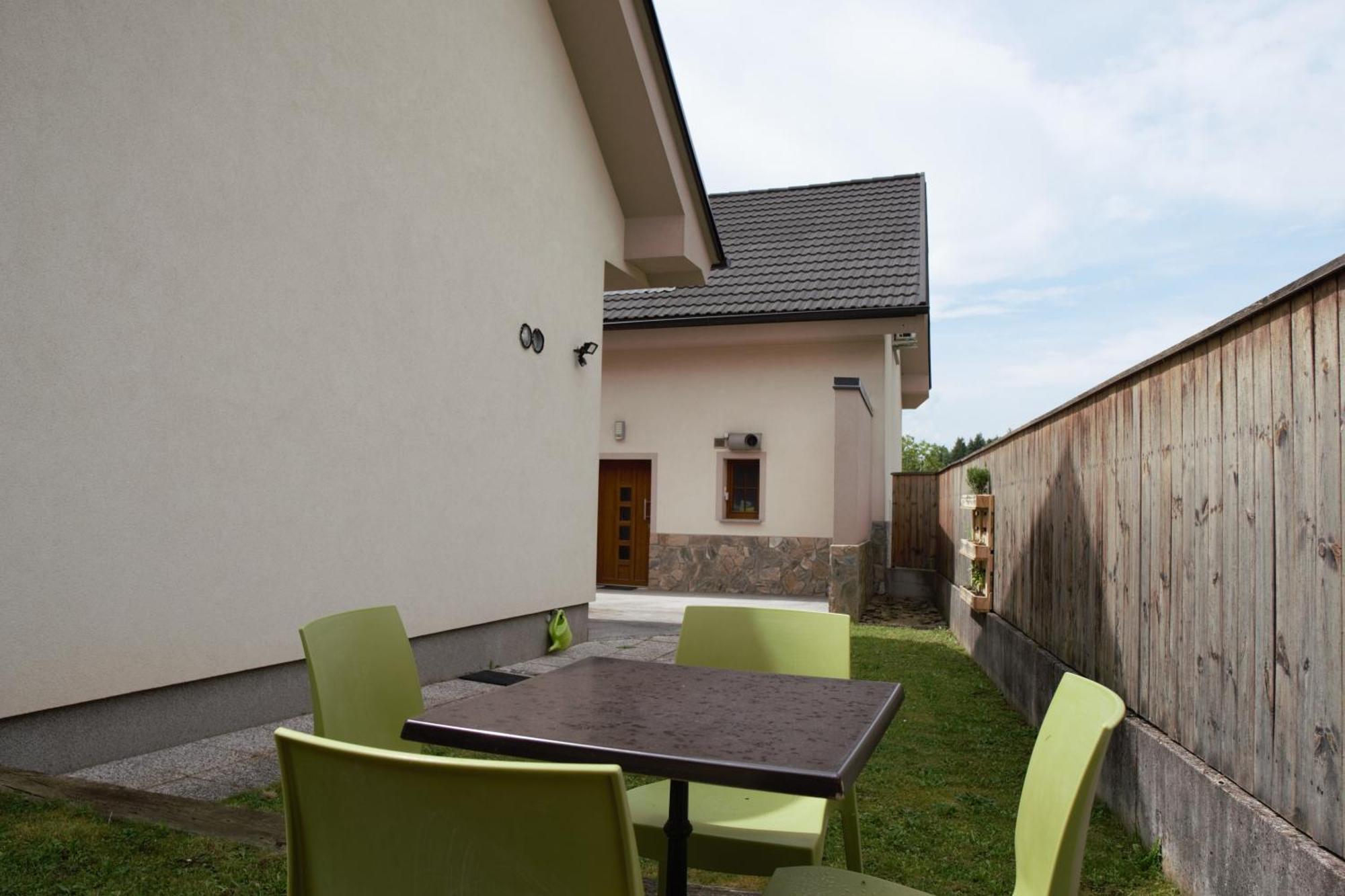 Domen'S Cozy Rentals Κραν Εξωτερικό φωτογραφία